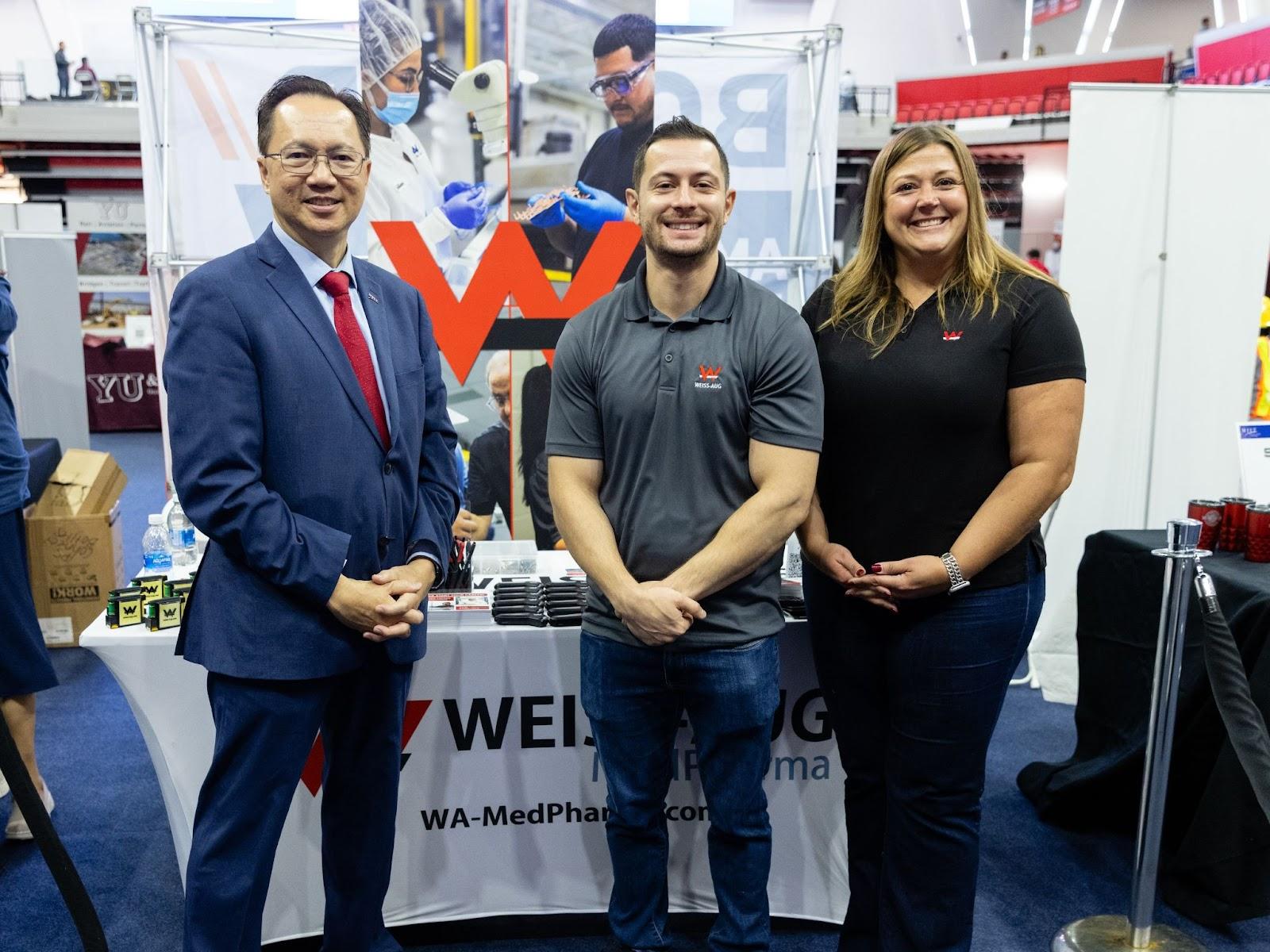 NJIT President Teik Lim was on hand to talk with employers, alumni and students.