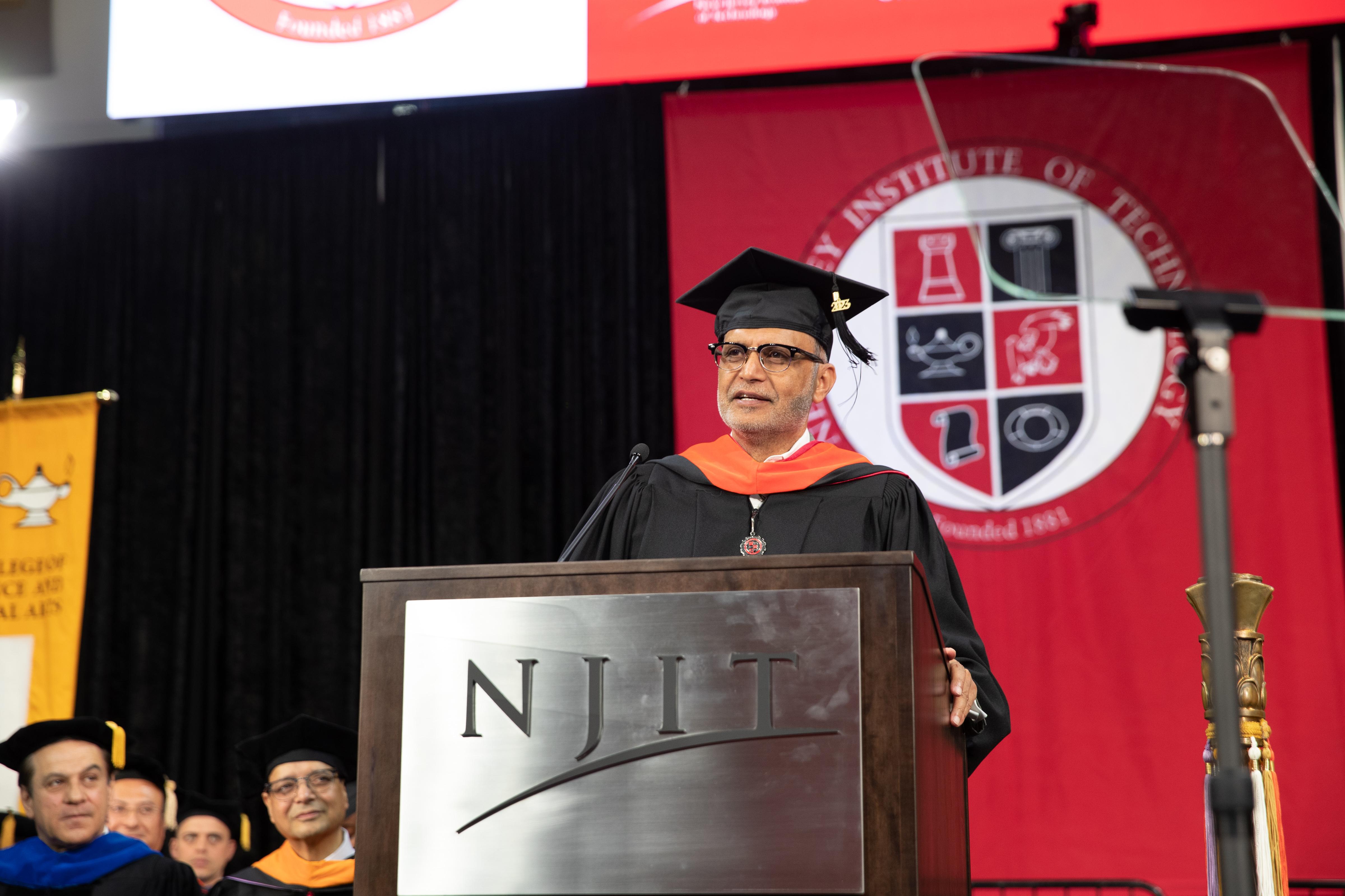 Mansoor Ahsan, CEO of Bridgefarmer & Associates, has led multi-billion dollar engineering projects across the country and called on students to embrace the challenges to find innovative solutions and success.