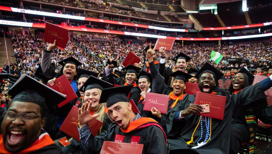 PSE&G President Tells NJIT Class of 2023 to 'Move Forward with Purpose'