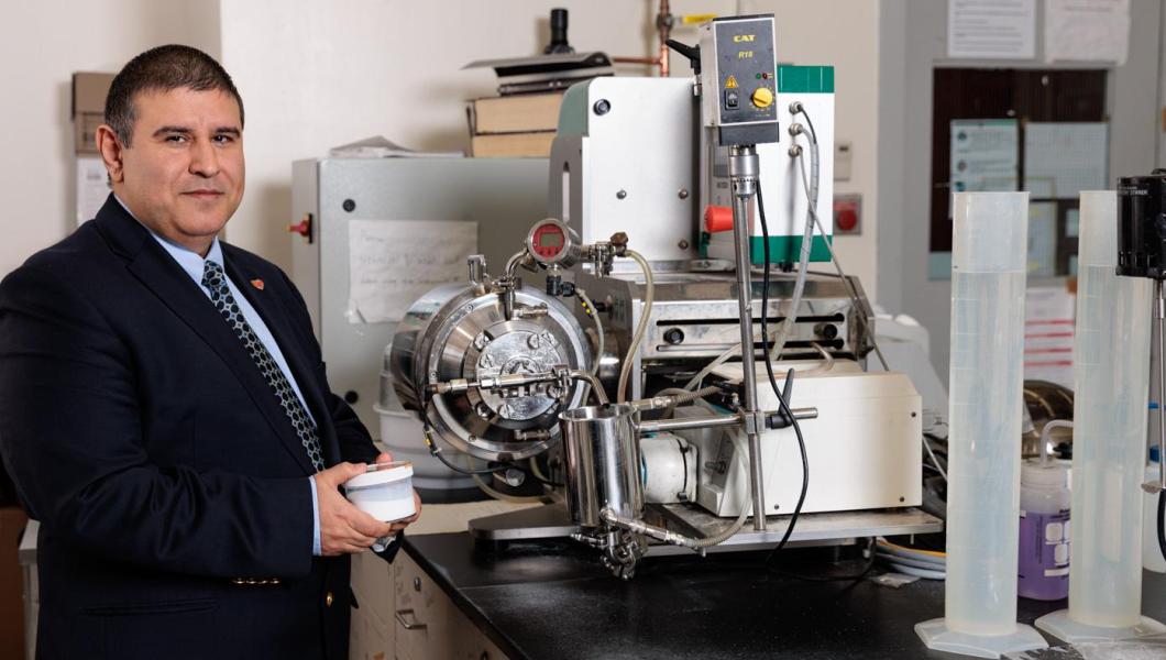 NJIT Particle Engineer Ecevit Bilgili is Named an AIChE Fellow