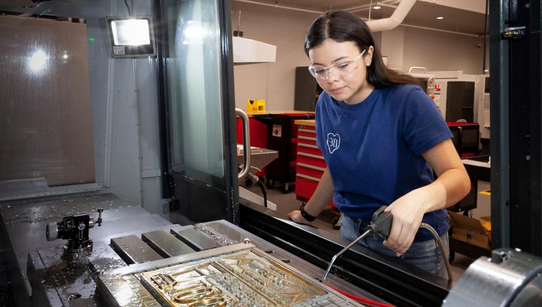 NJIT Ranked Top 100 Engineering Grad School by US News & World Report