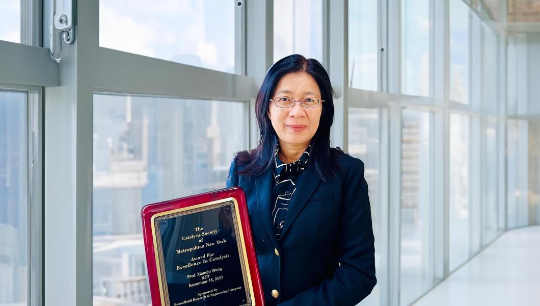 Professor Xianqin Wang Awarded Catalysis Research Award